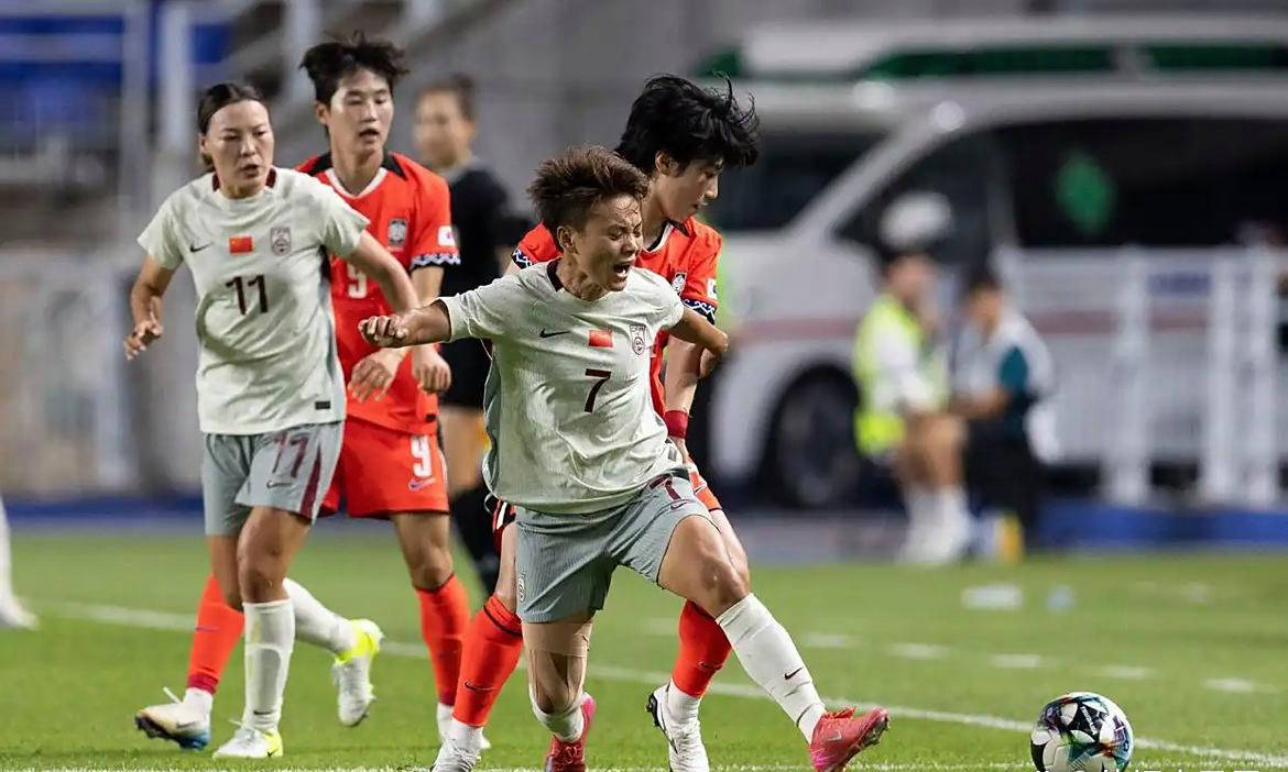 亚洲杯选手刷新世界纪录,震撼全场 亚洲杯选手刷新世界纪录,震撼全场