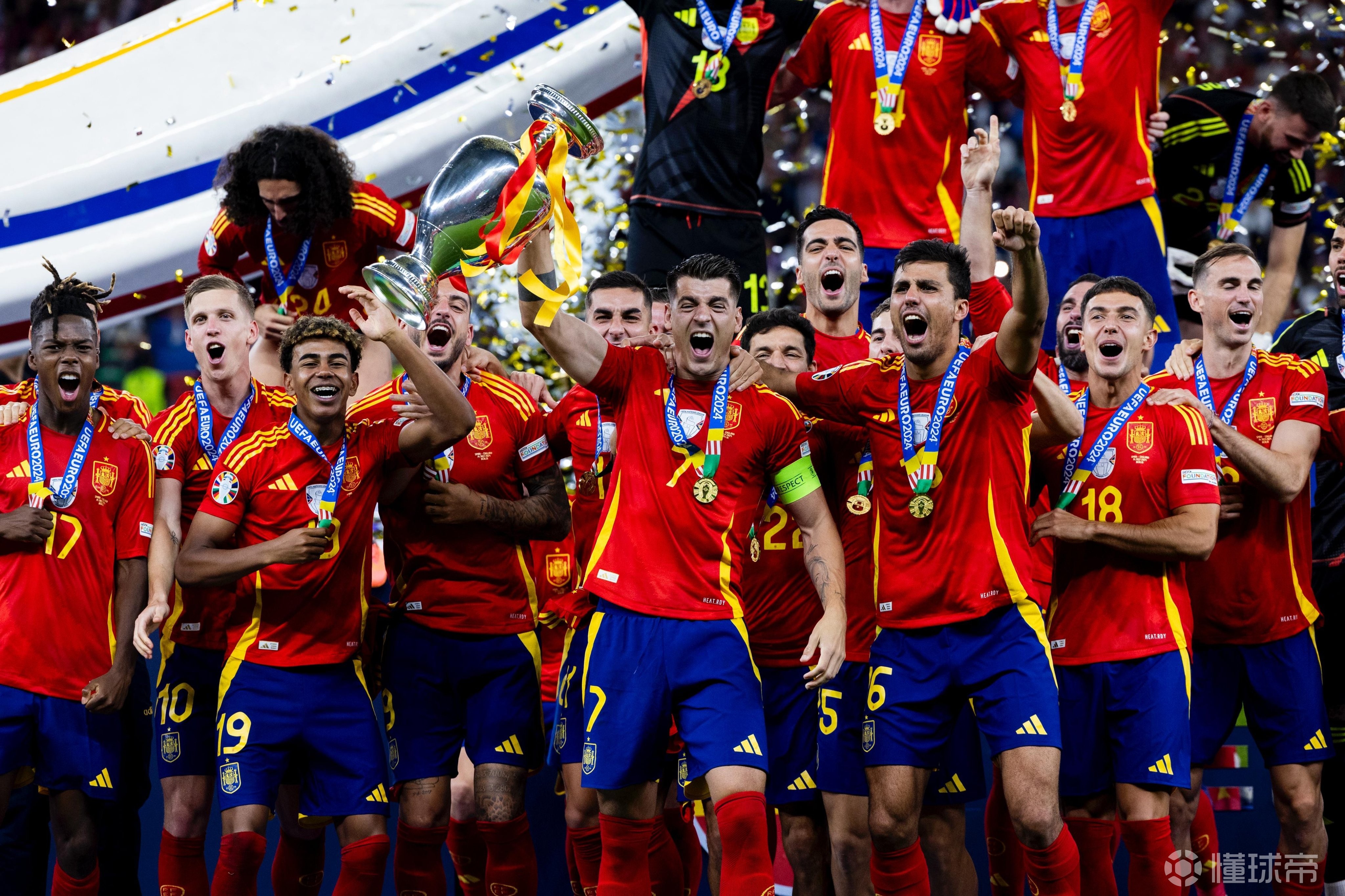 开云体育-关于欧洲杯再创历史，冠军实至名归的信息