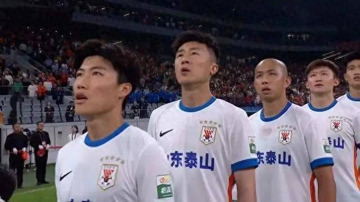 日本队鏖战丹麦队，黄鸭组合状态火热