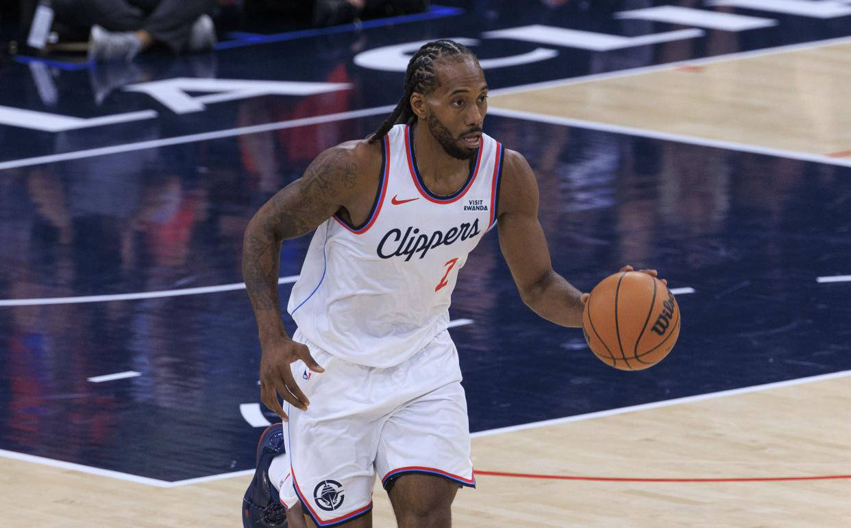 太阳横扫辽宁队,伦纳德统治全场 太阳横扫辽宁队,伦纳德统治全场