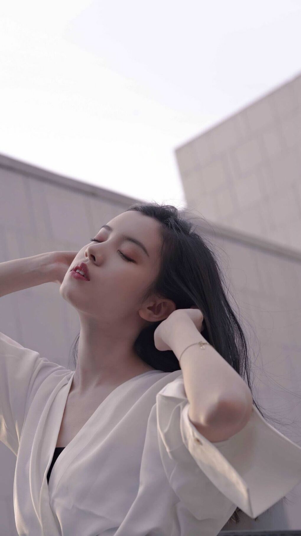 开云体育在线-狂飙与绝杀，爱德华兹50分之夜，库里时钟归零前拯救勇士