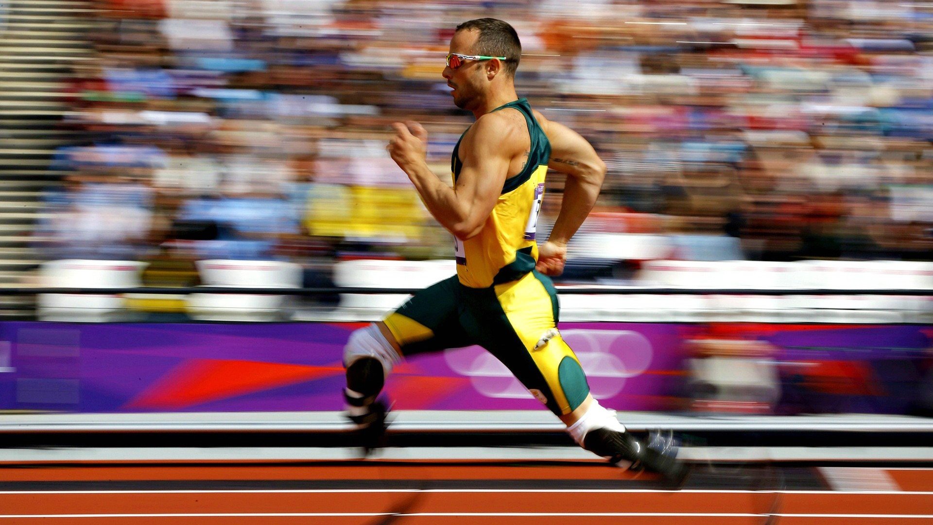 绿茵场上的双重奏，巴雷拉里程碑铸就传奇，雷恩淘汰伊拉克闪耀欧战