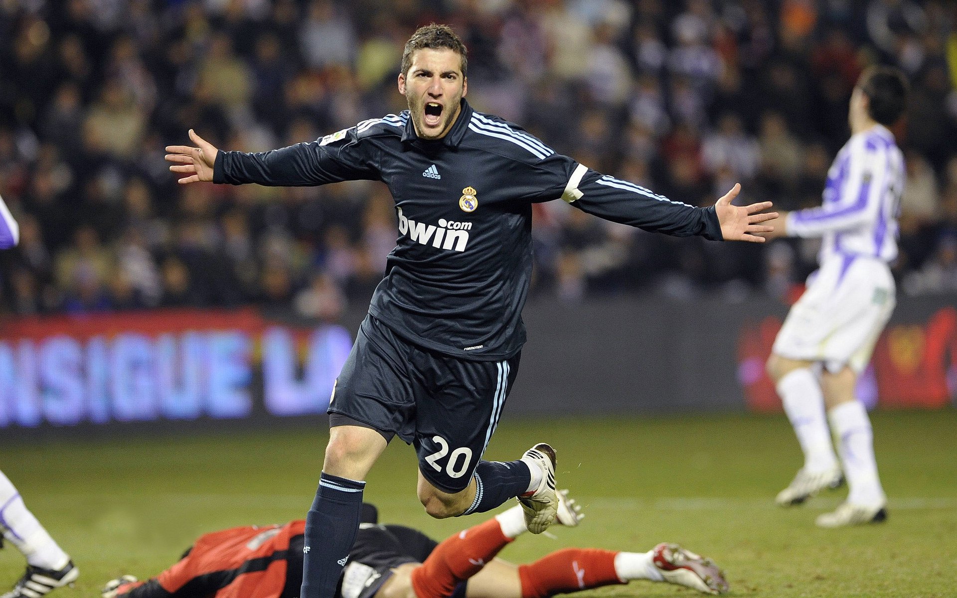 当奥兰多魔术穿越对阵北京男篮,杰伦·格林为何成为全场焦点?