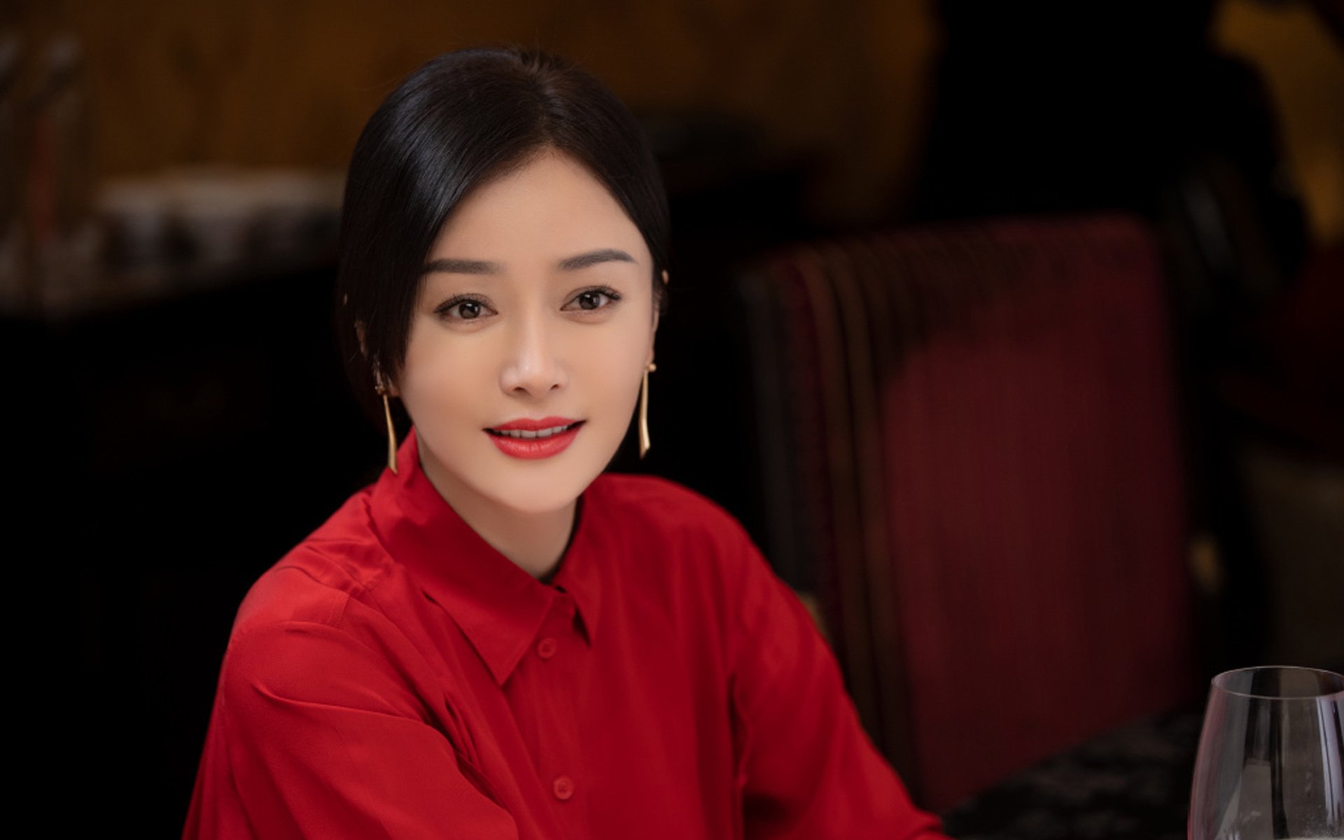 宿敌救主!库尔图瓦惊天租借 拜仁末段三球轻取冰岛