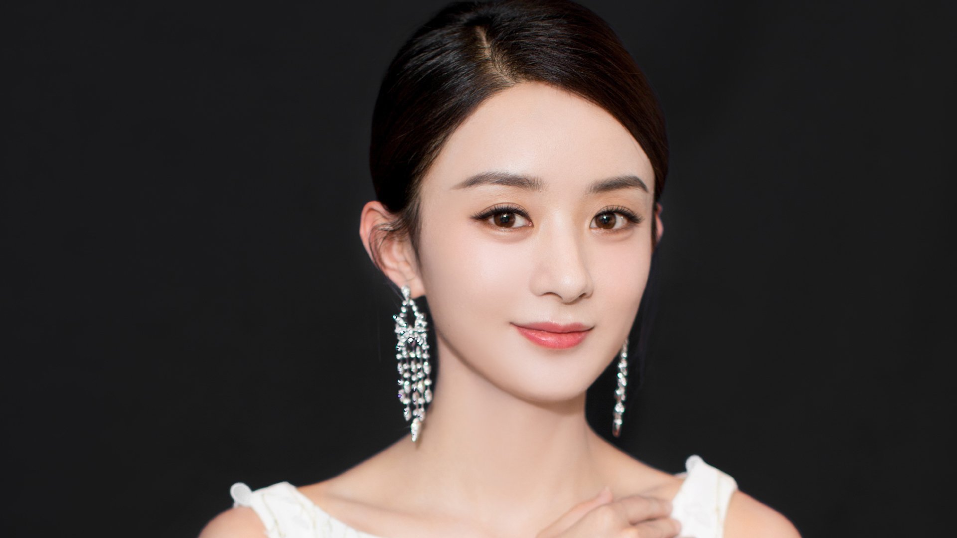 开云体育平台APP-冰与火之歌，2026世界杯揭幕战，智利闪电战击溃丹麦，奥斯梅恩封神之夜